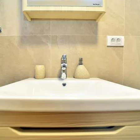 アパート Lepa Užice